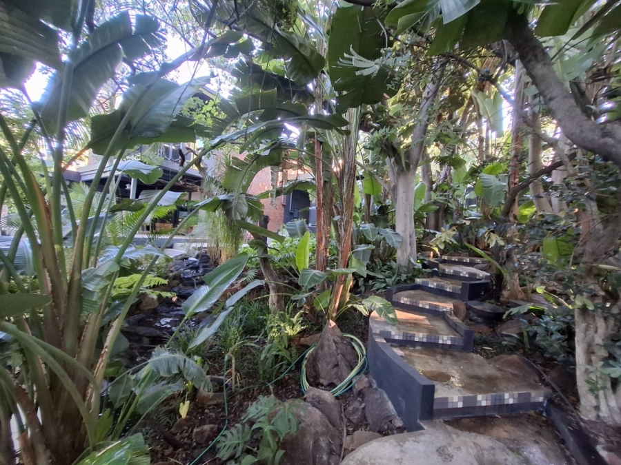 5 Bedroom Property for Sale in Protea Park North West